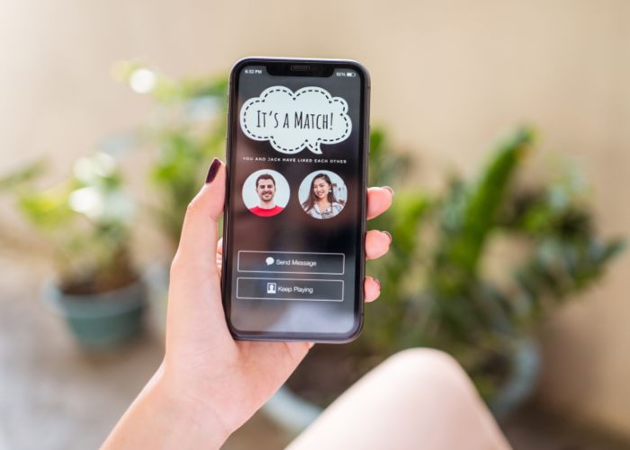 Dating App Conversation Starters That Don’t Sound Boring