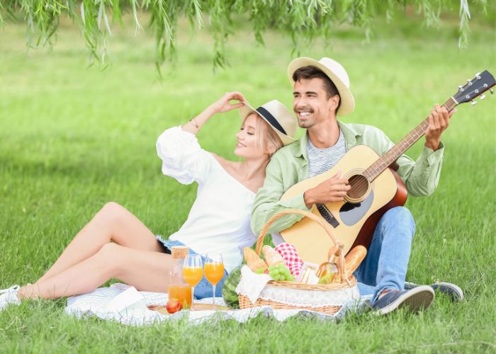 Romantic Picnic Spots That Feel Straight Out of a Movie