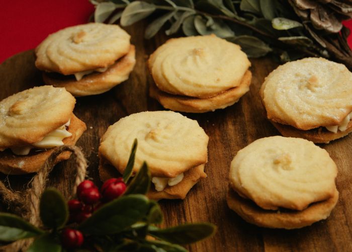 Simple Butter Cookies Shaped For Two