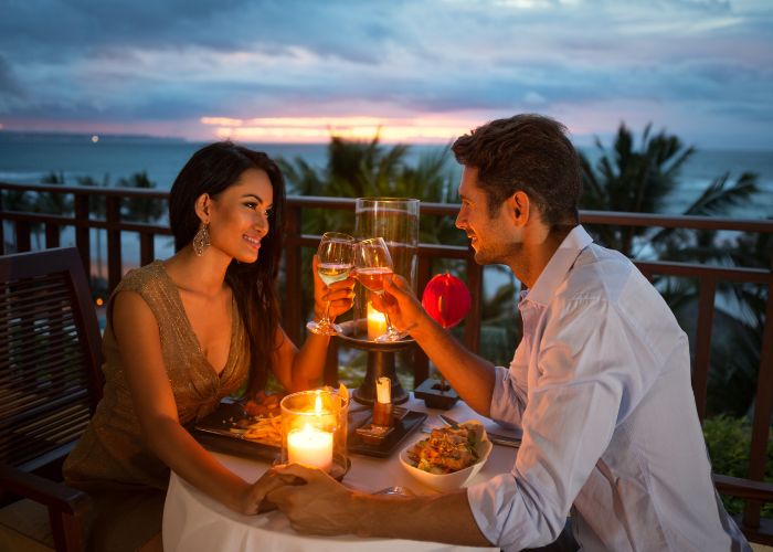 10 Romantic Outdoor Candle Light Dinner Ideas Celebs Swear By