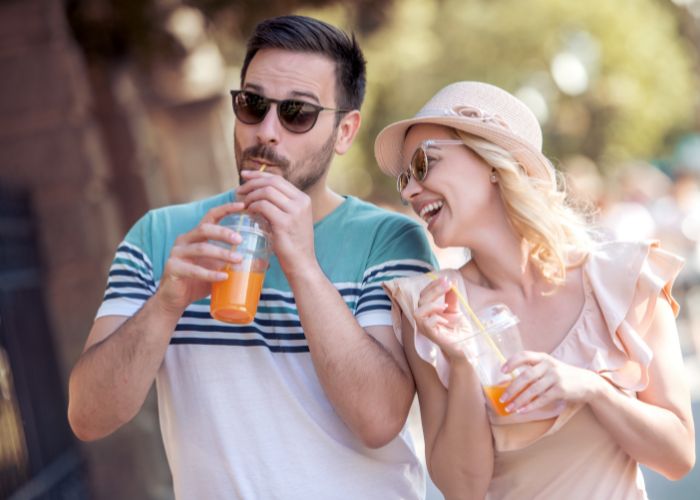 Romantic Chemistry Signs You Should Pay Attention To