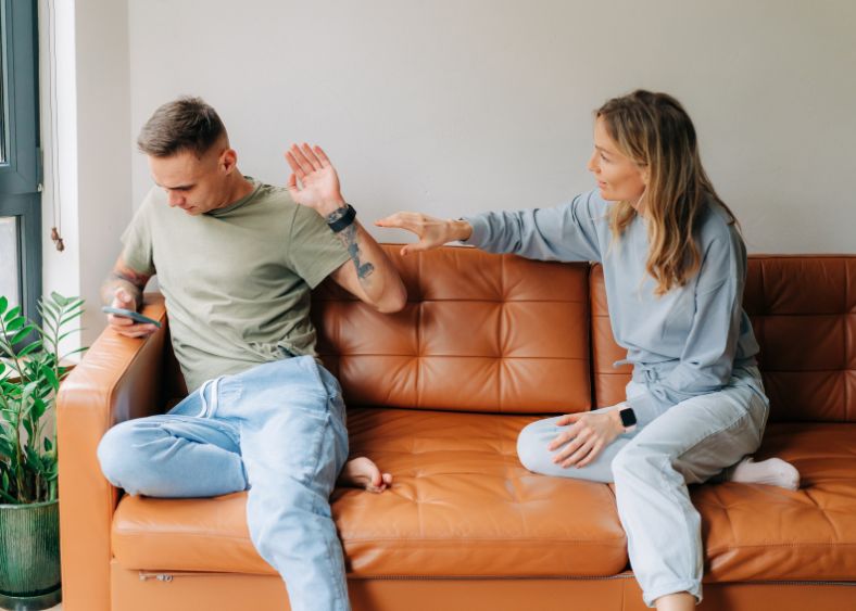 Micro Cheating Signs That Reveal Emotional Betrayal Early