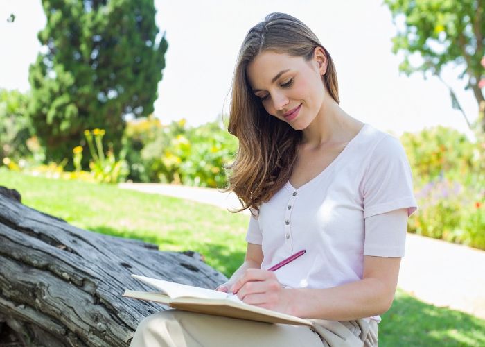 How to Write a Love Poem for Your Boyfriend That Wins His Heart