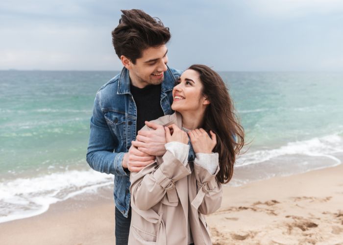 Romantic Beach Date Ideas That Make First Dates Feel Magical
