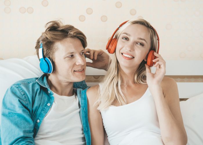 Best Relationship Podcasts for Couples That Build Stronger Bonds