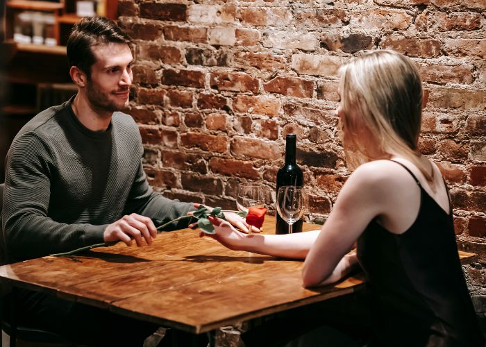 What Questions to Ask on a Second Date to Build a Real Connection